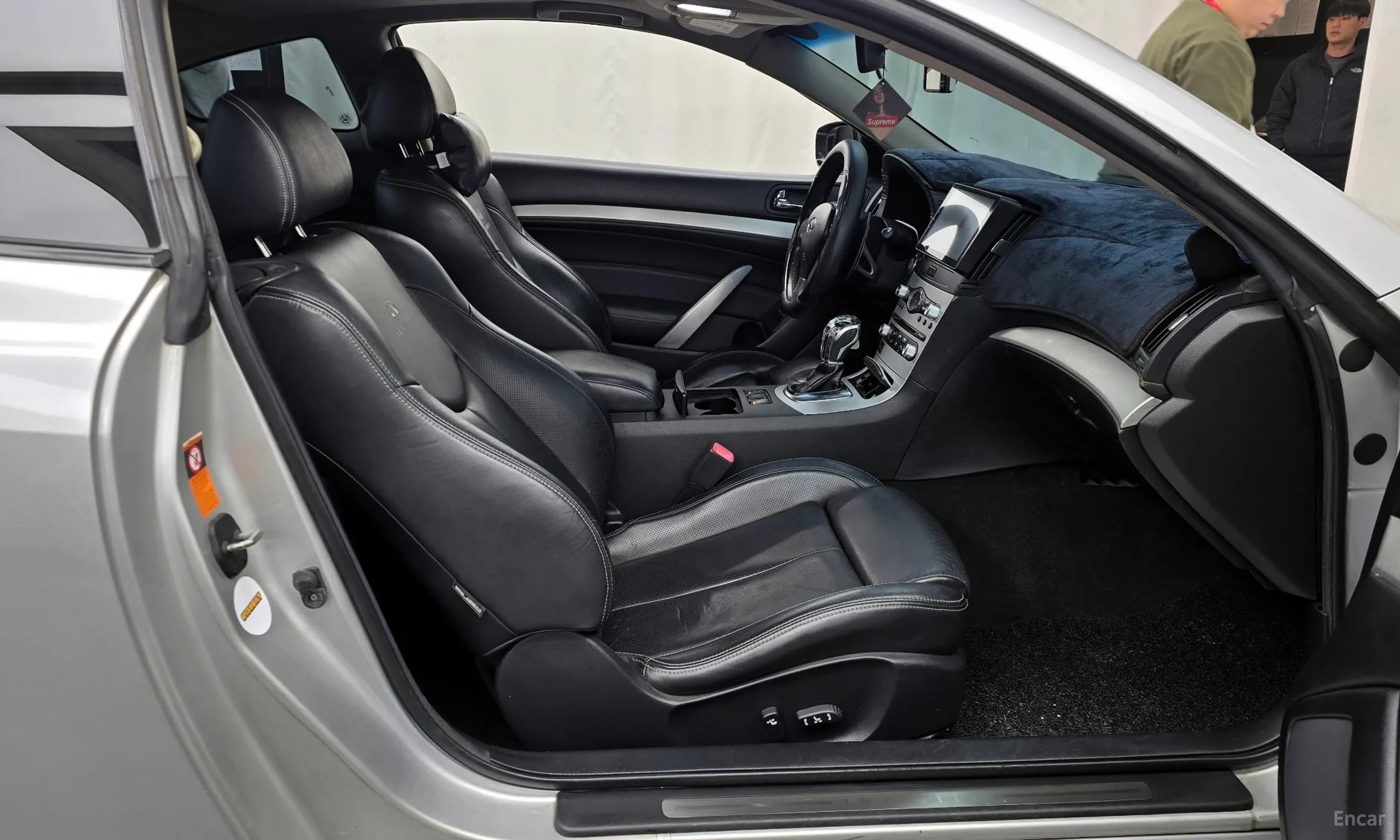 G37