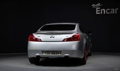 G37