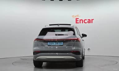 Q4 e-tron (F4)