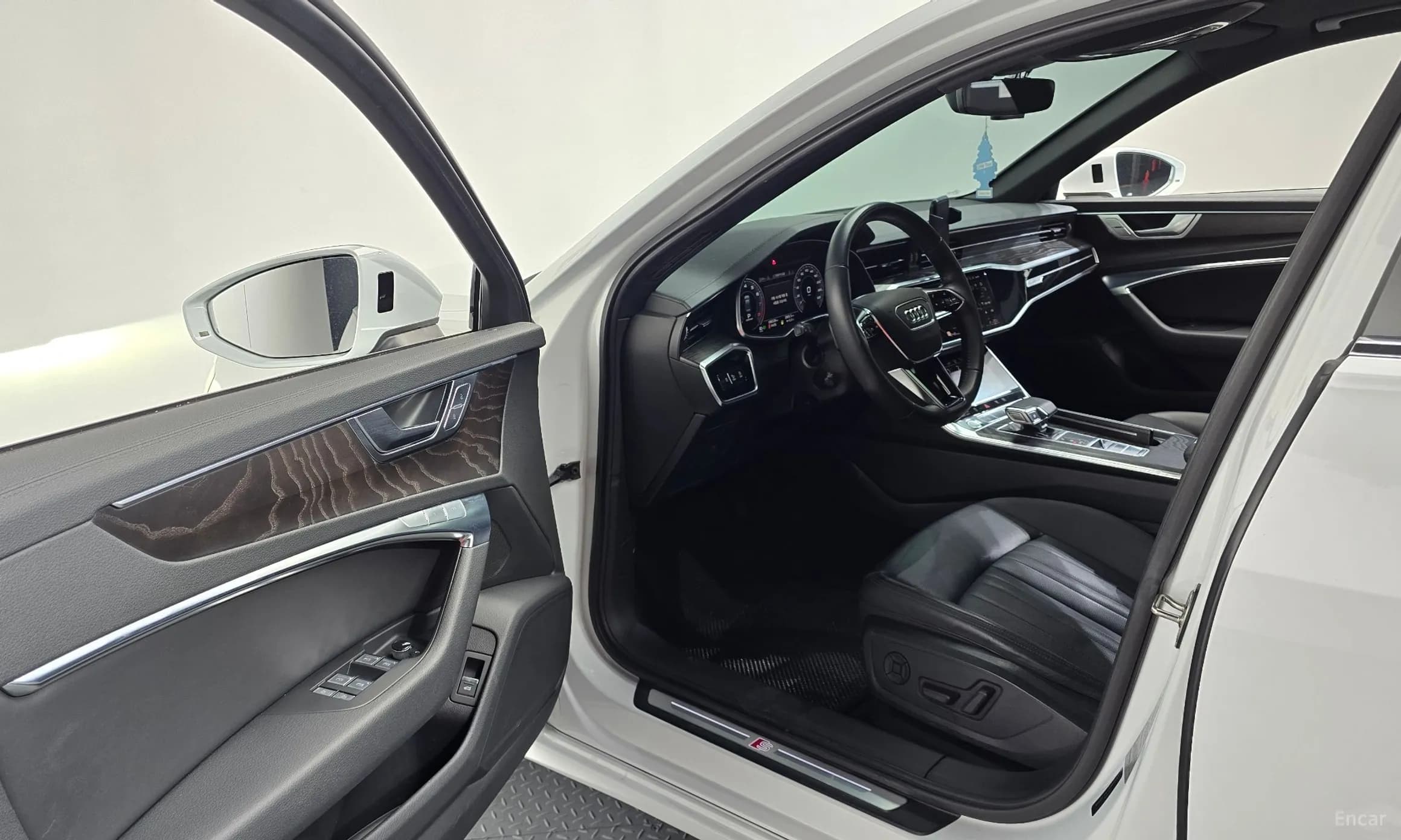 A6 (C8)