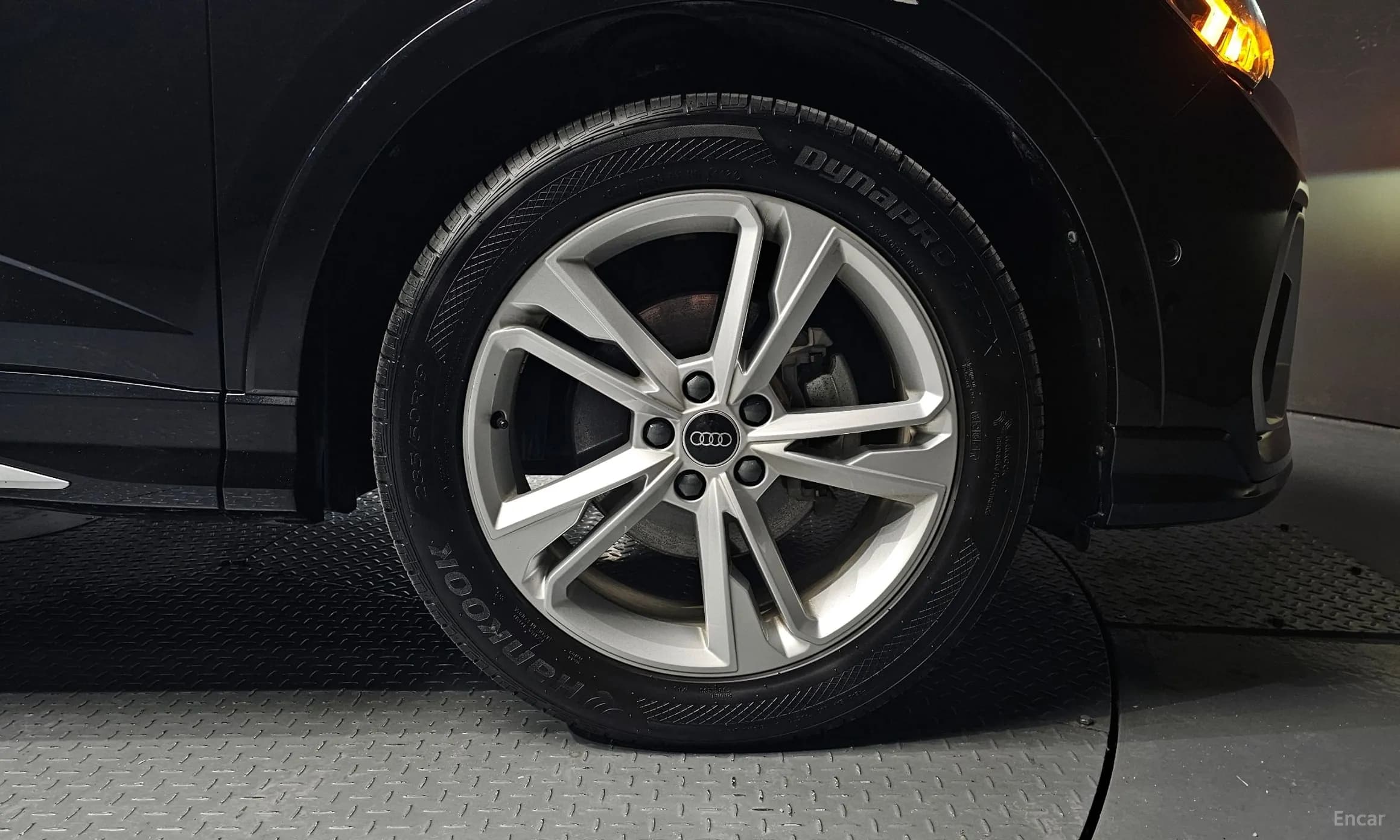 Q3 (F3)