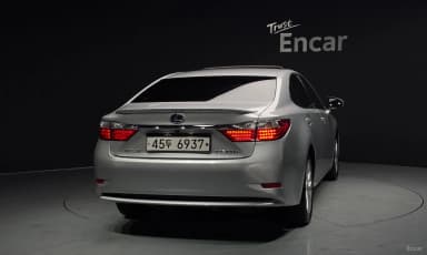 New ES300h