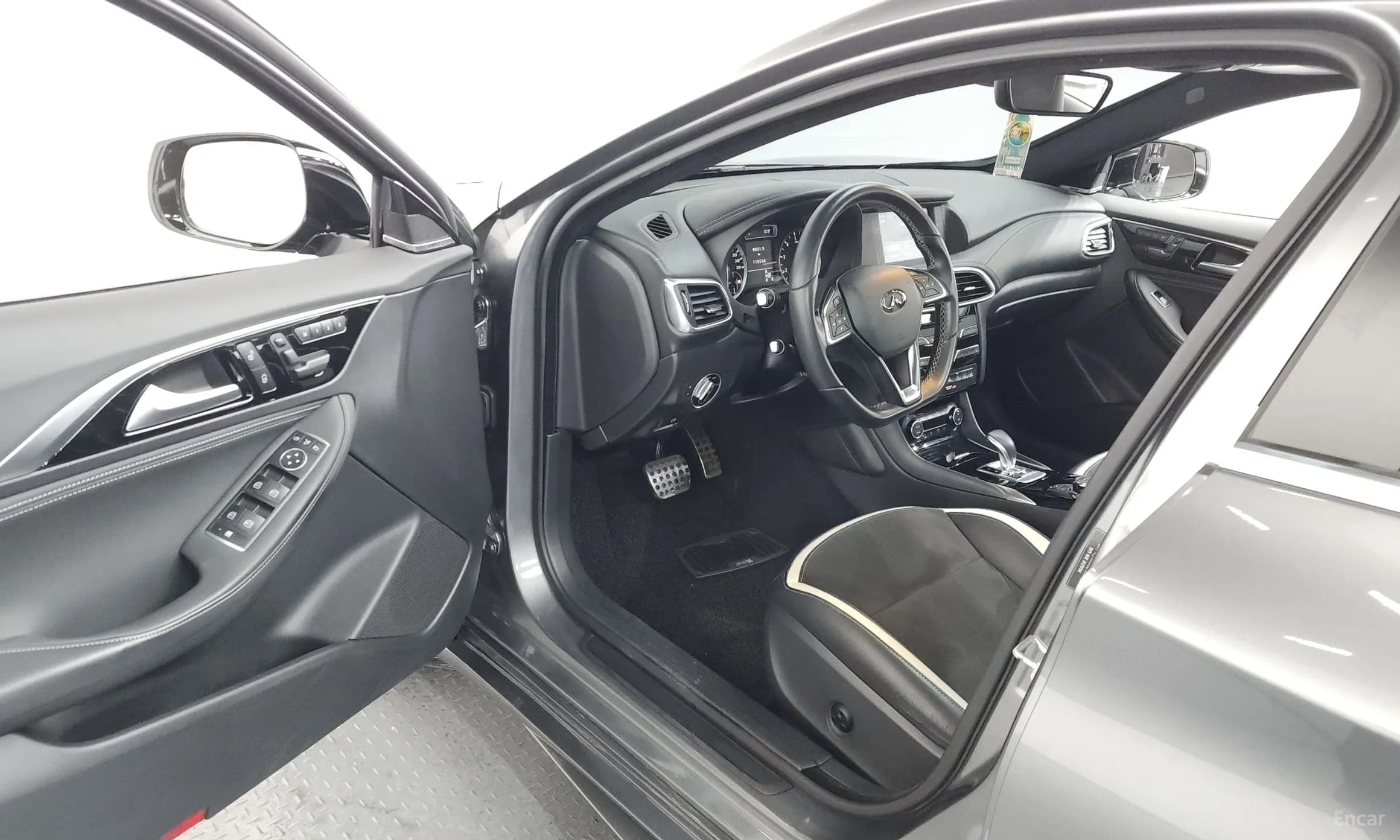Q30
