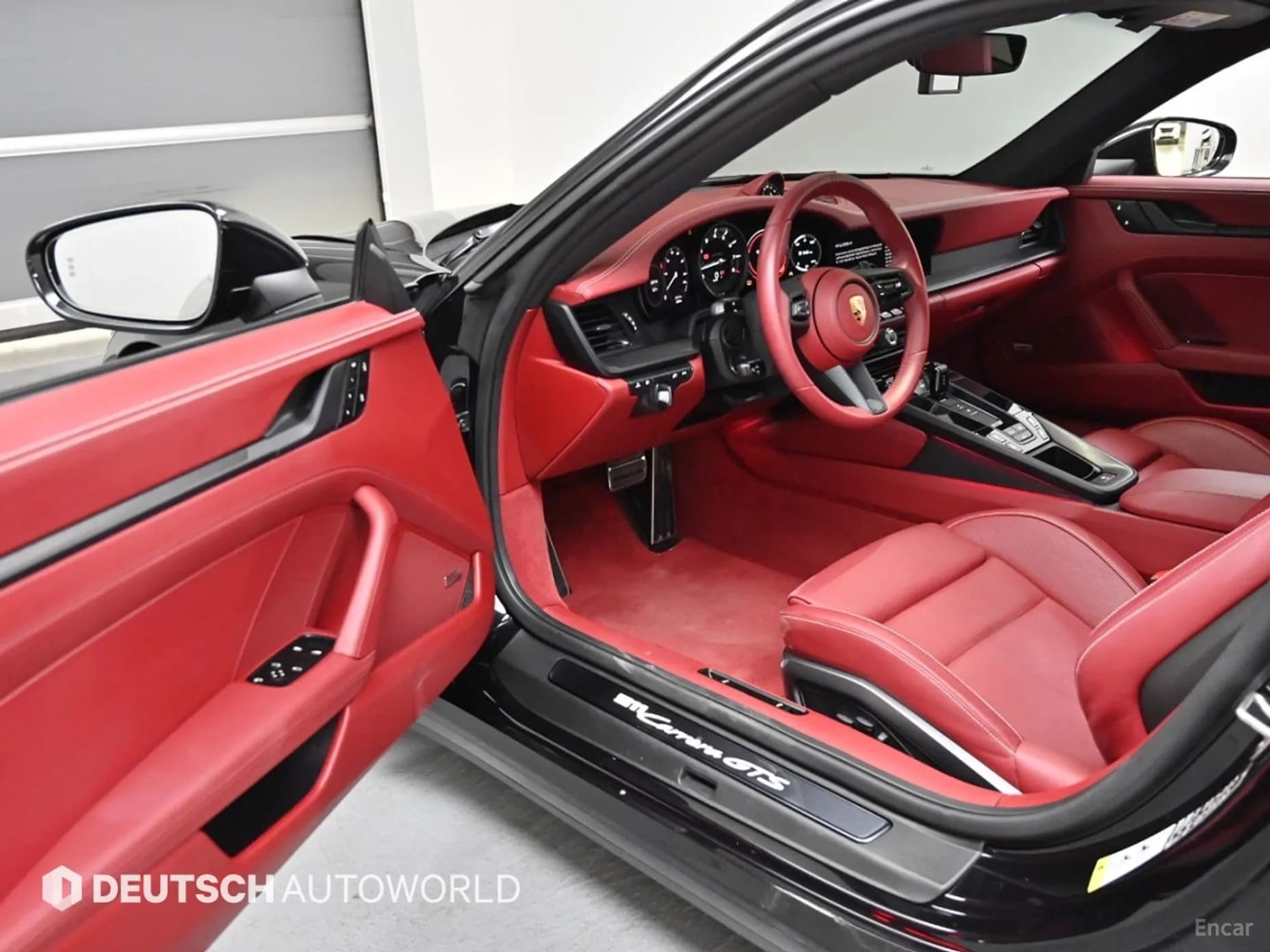 911 (992)