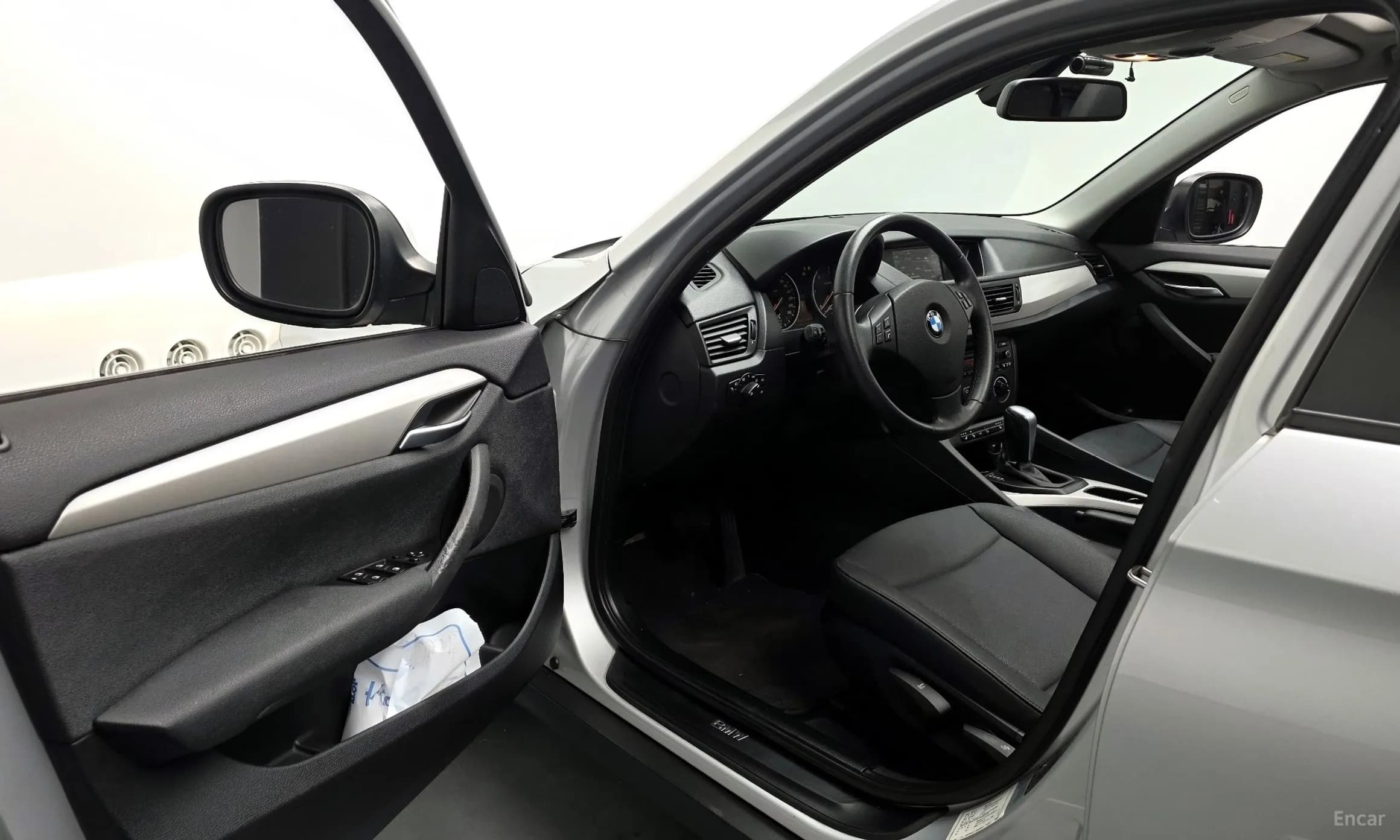 X1 (E84)