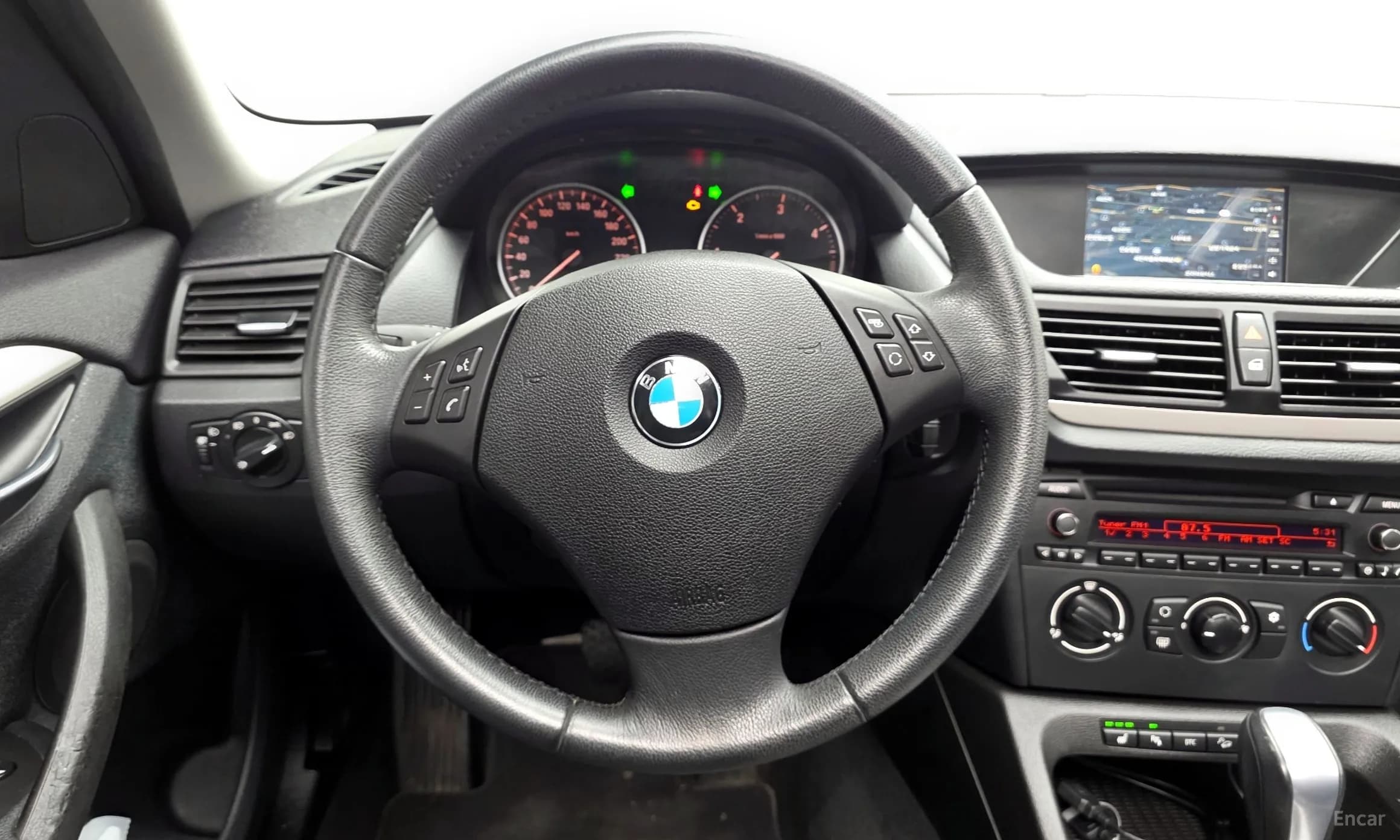 X1 (E84)
