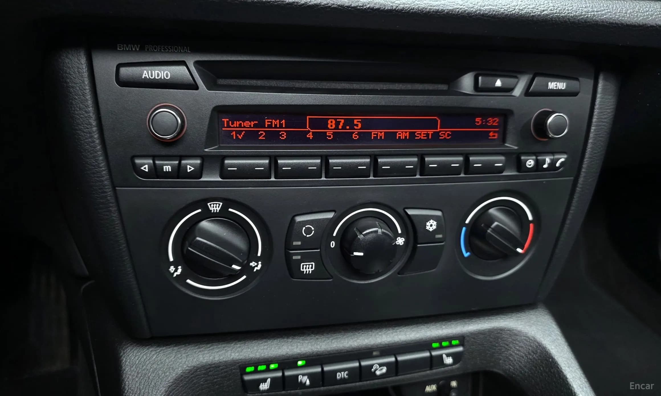 X1 (E84)