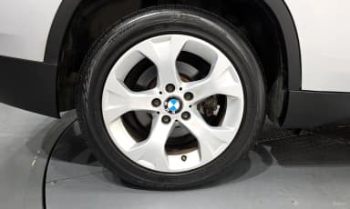 X1 (E84)