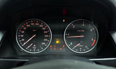 X1 (E84)