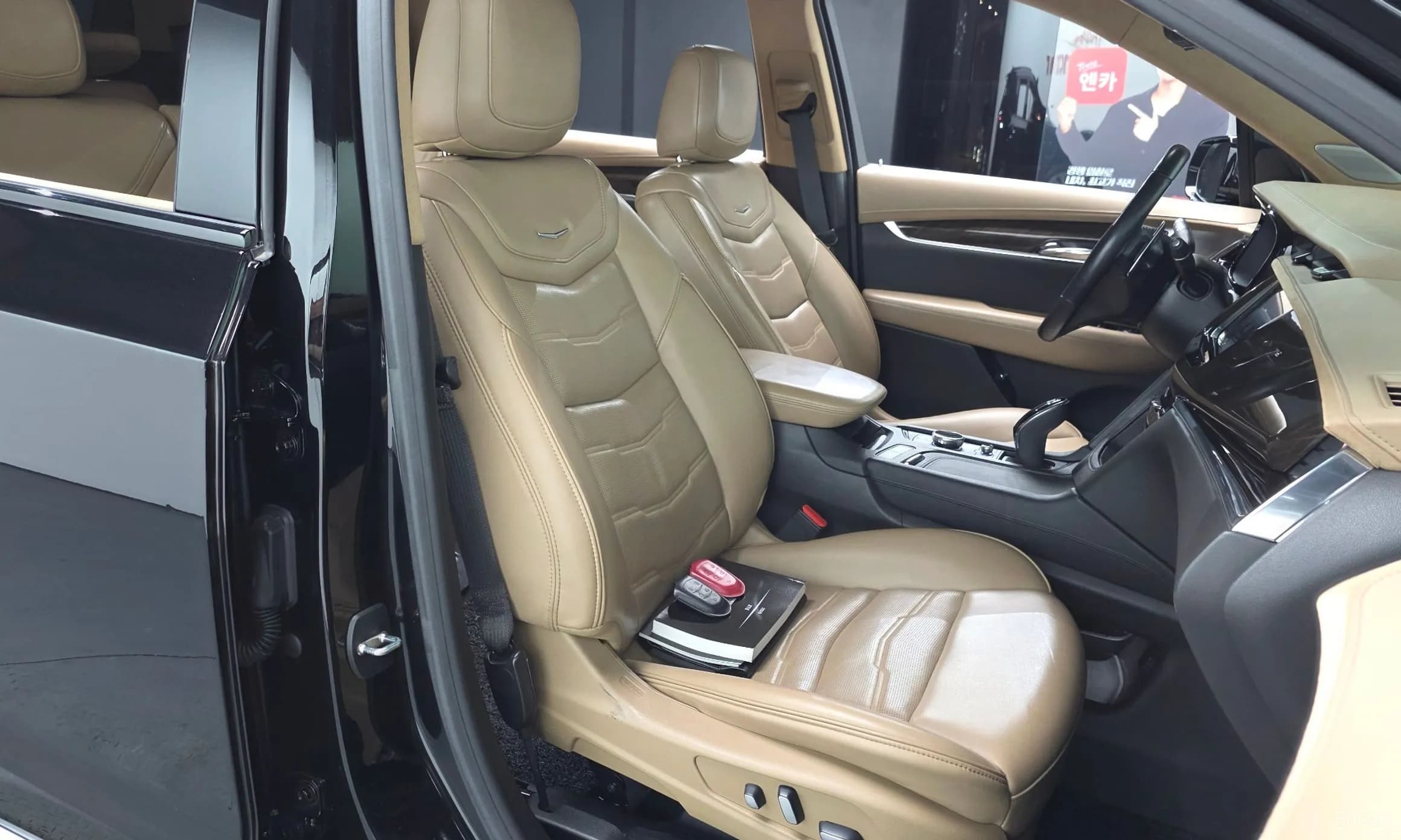 XT6