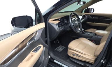 XT6