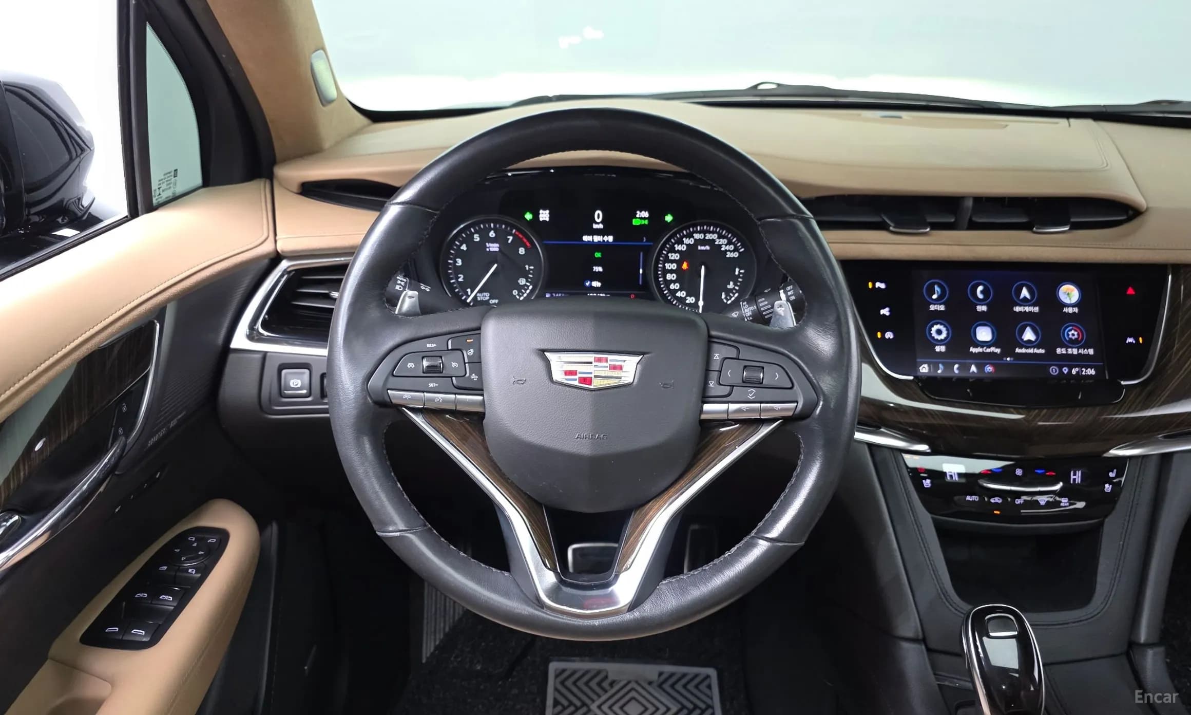 XT6