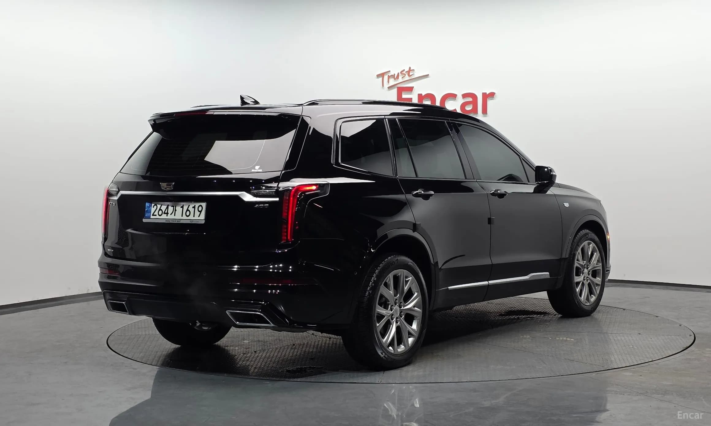 XT6