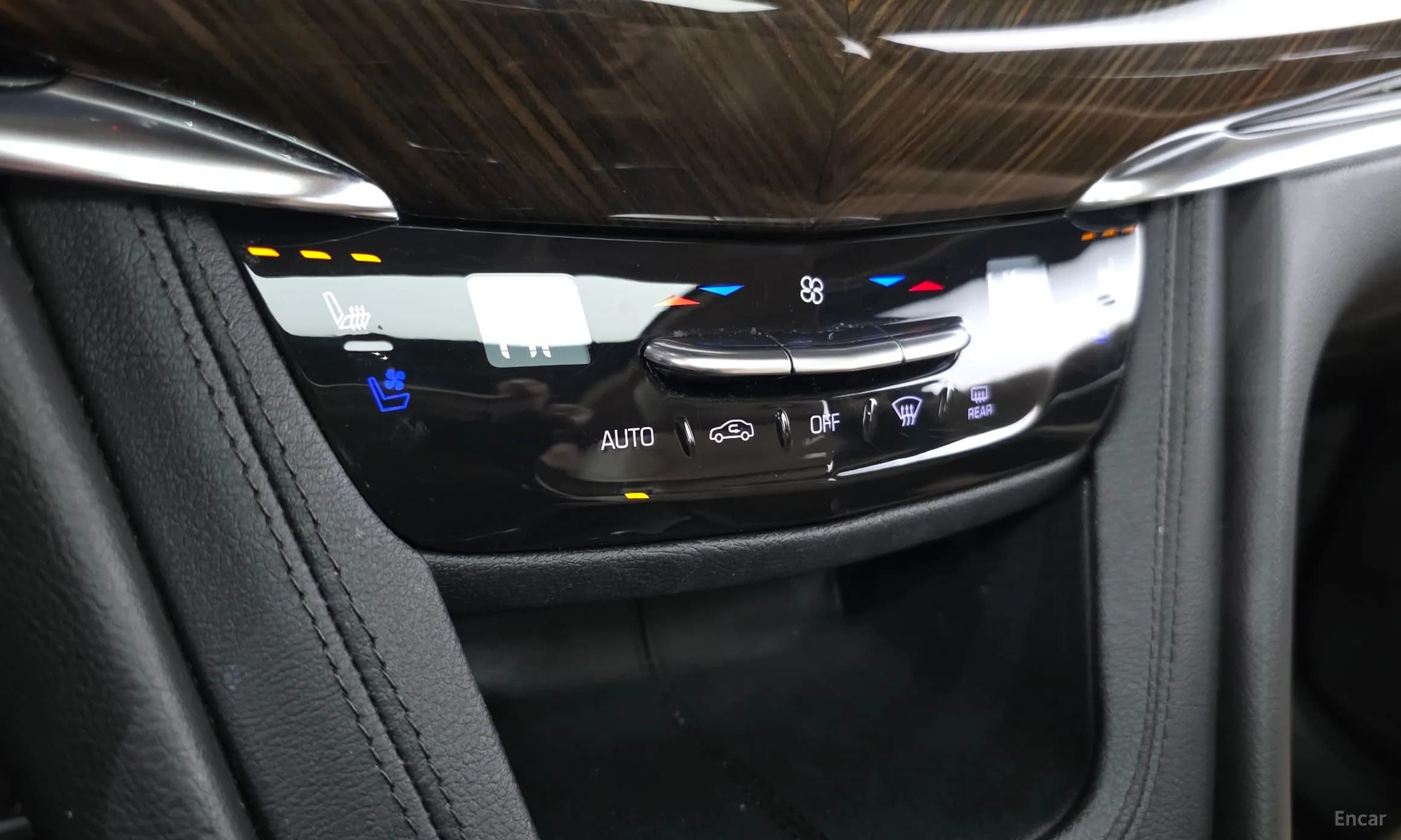XT6