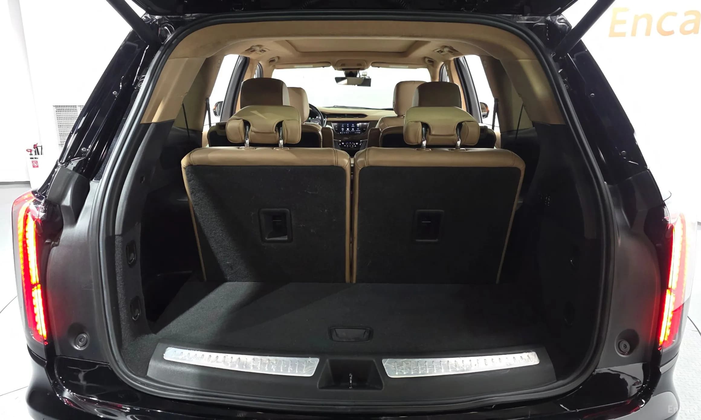 XT6