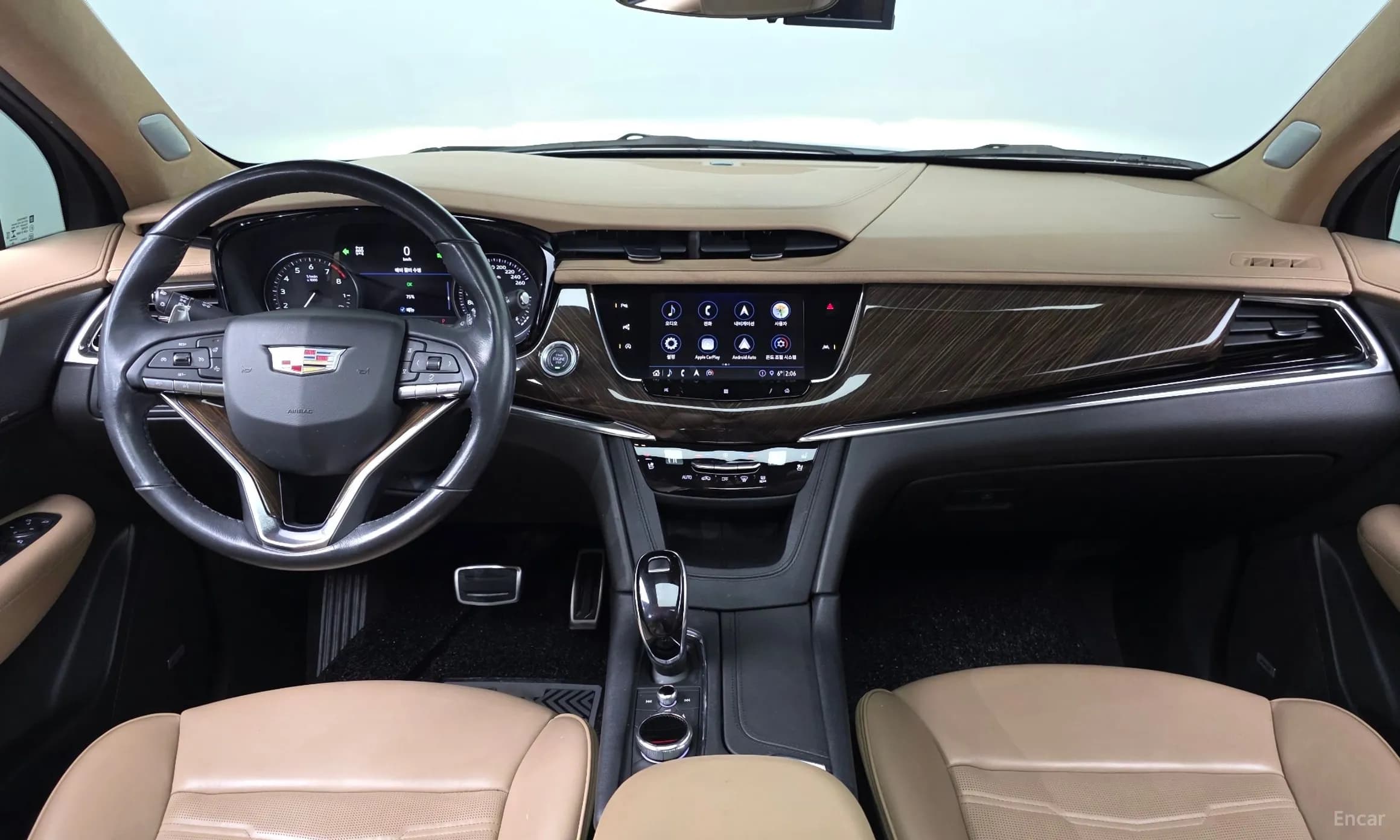 XT6