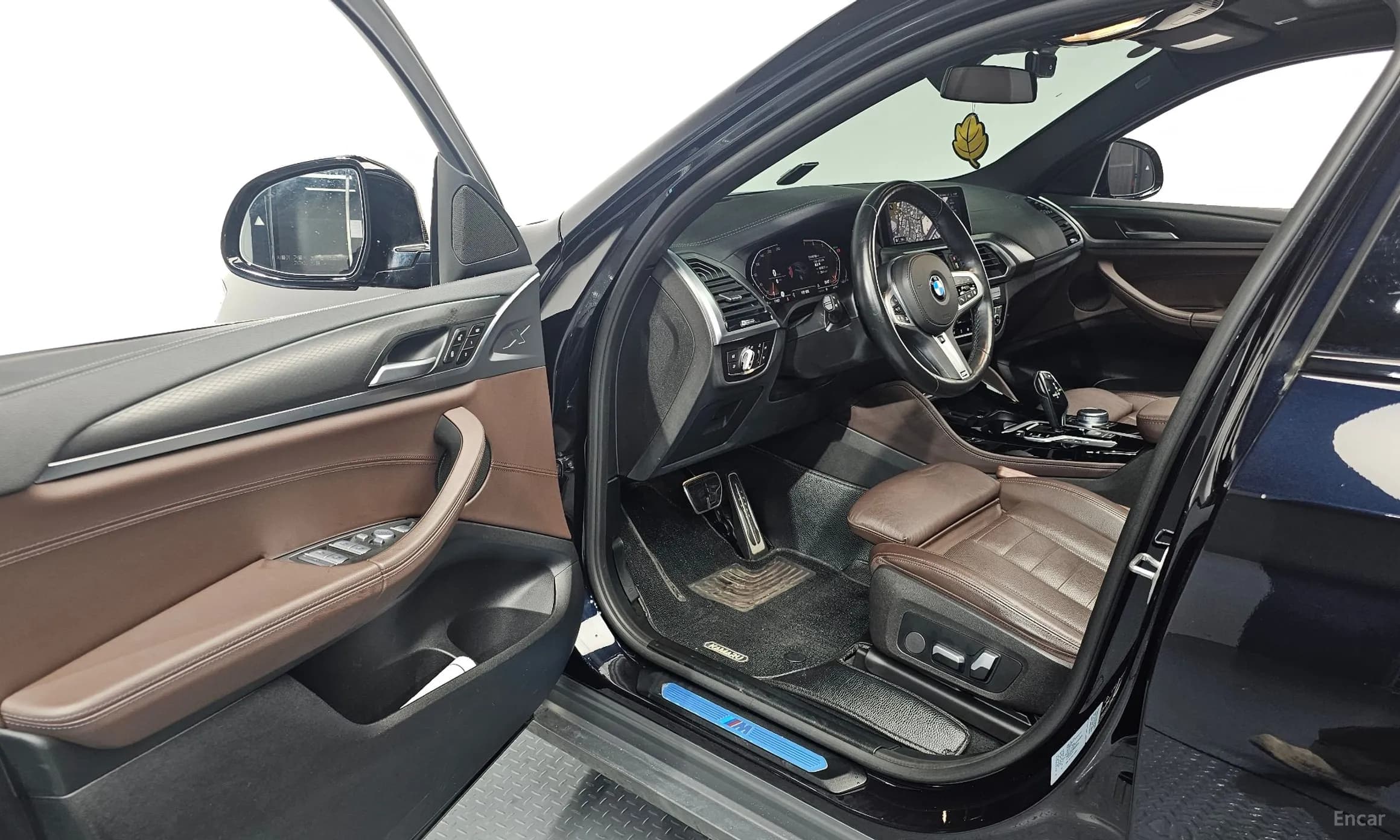X4 (G02)