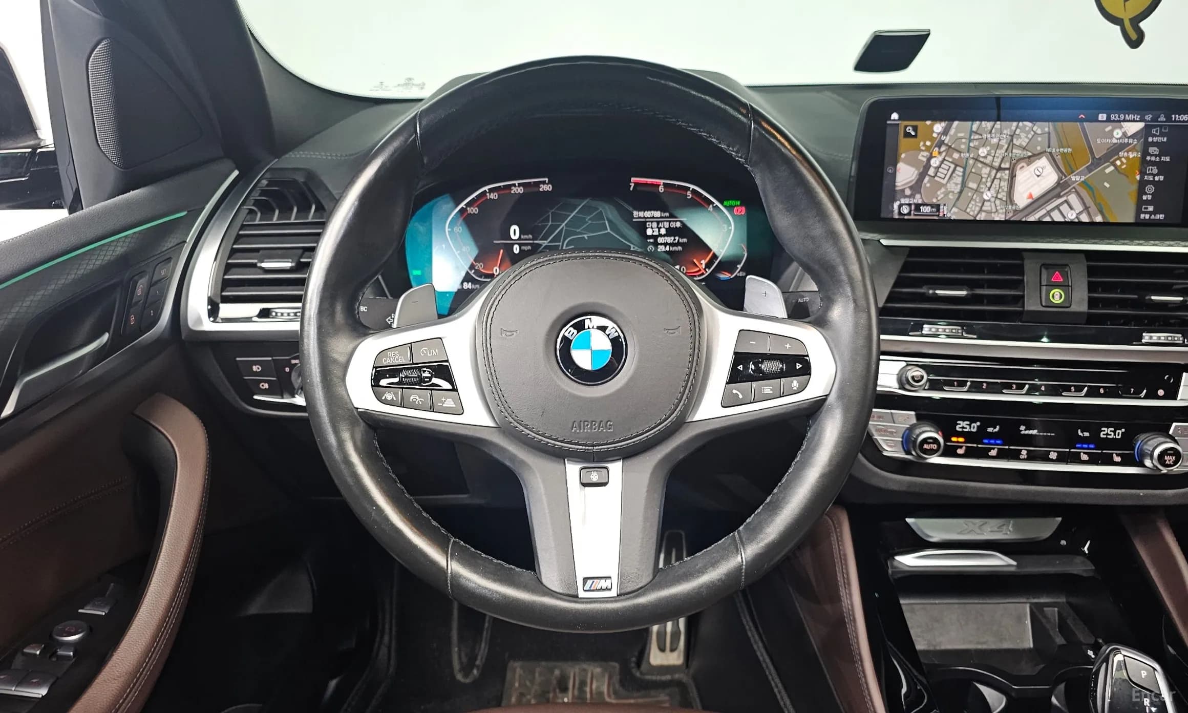 X4 (G02)