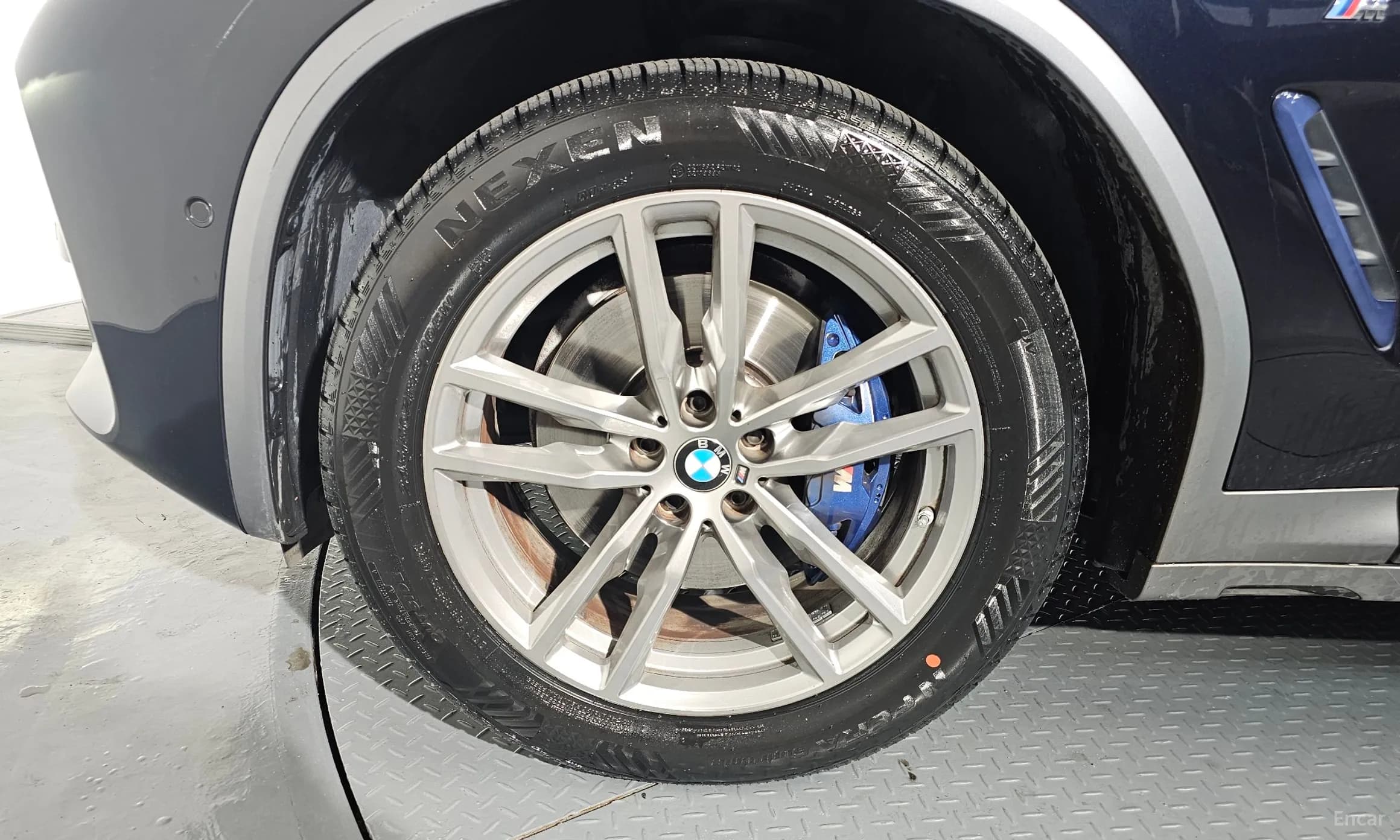 X4 (G02)