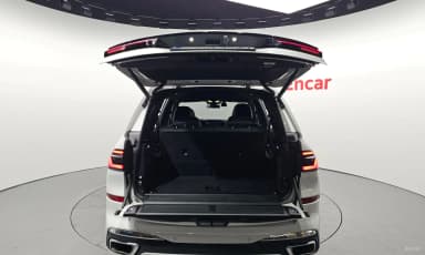 X7 (G07)