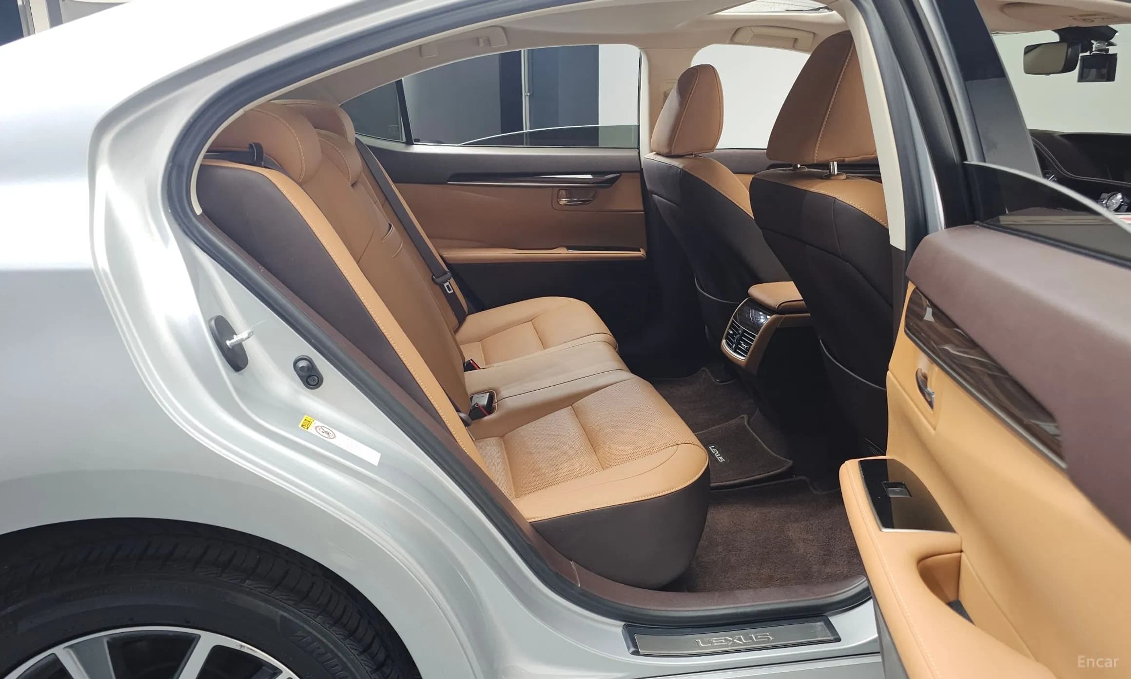 New ES300h