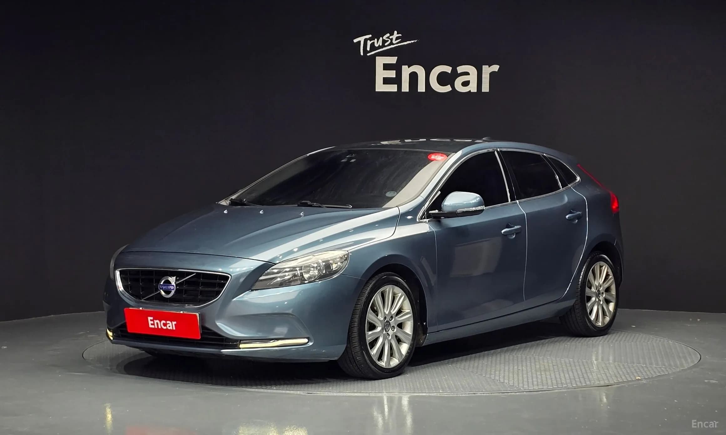 V40