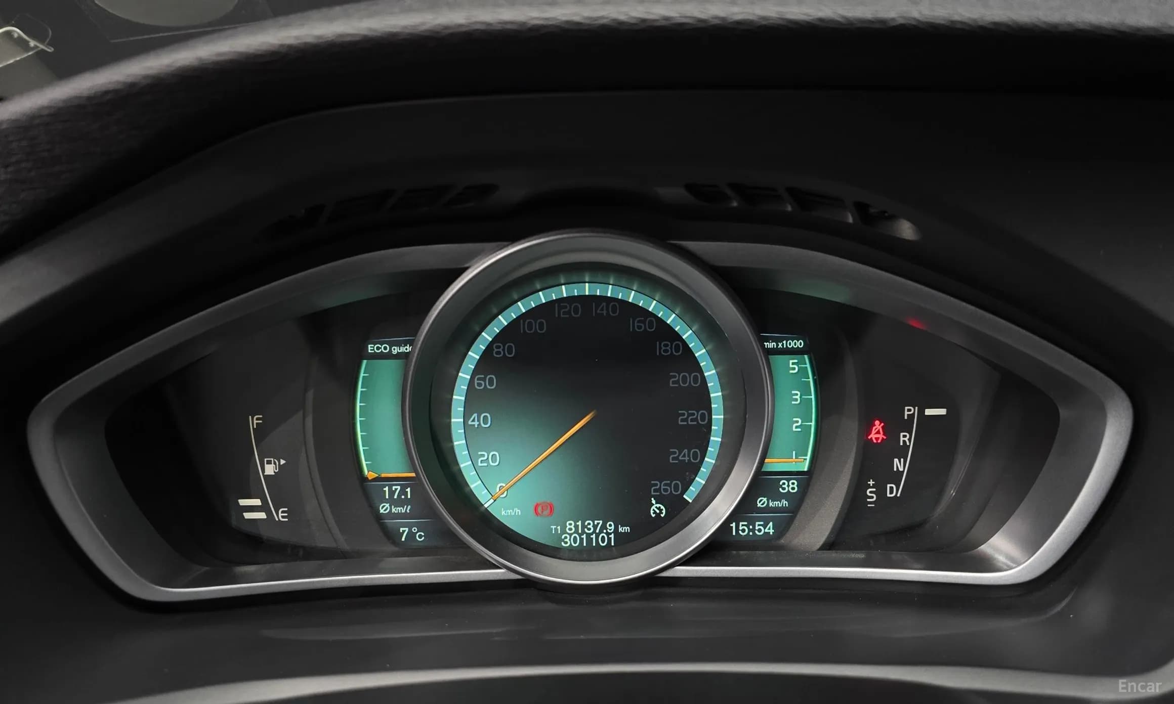 V40