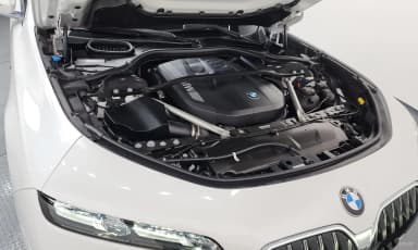 7 Series (G70)