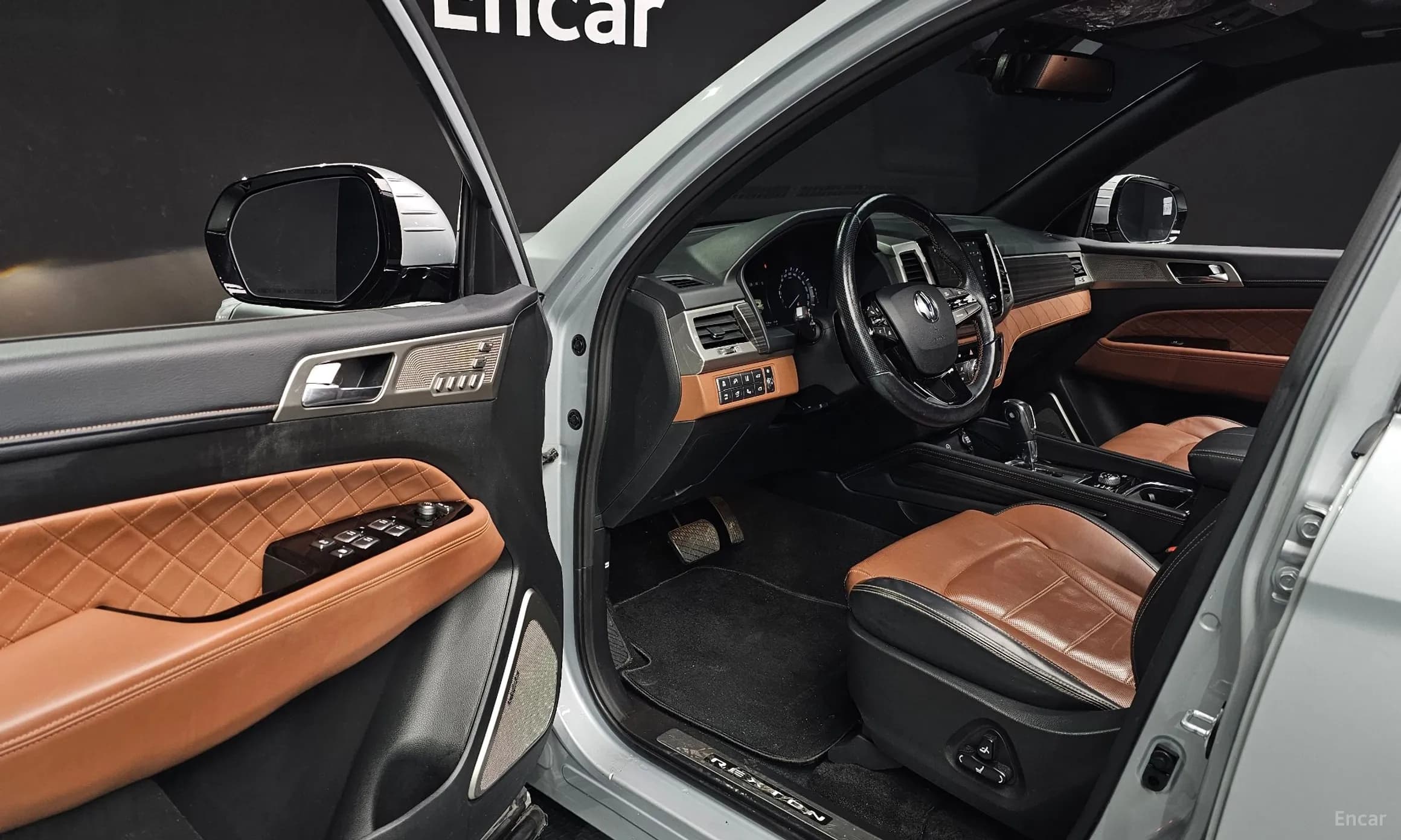 G4 Rexton