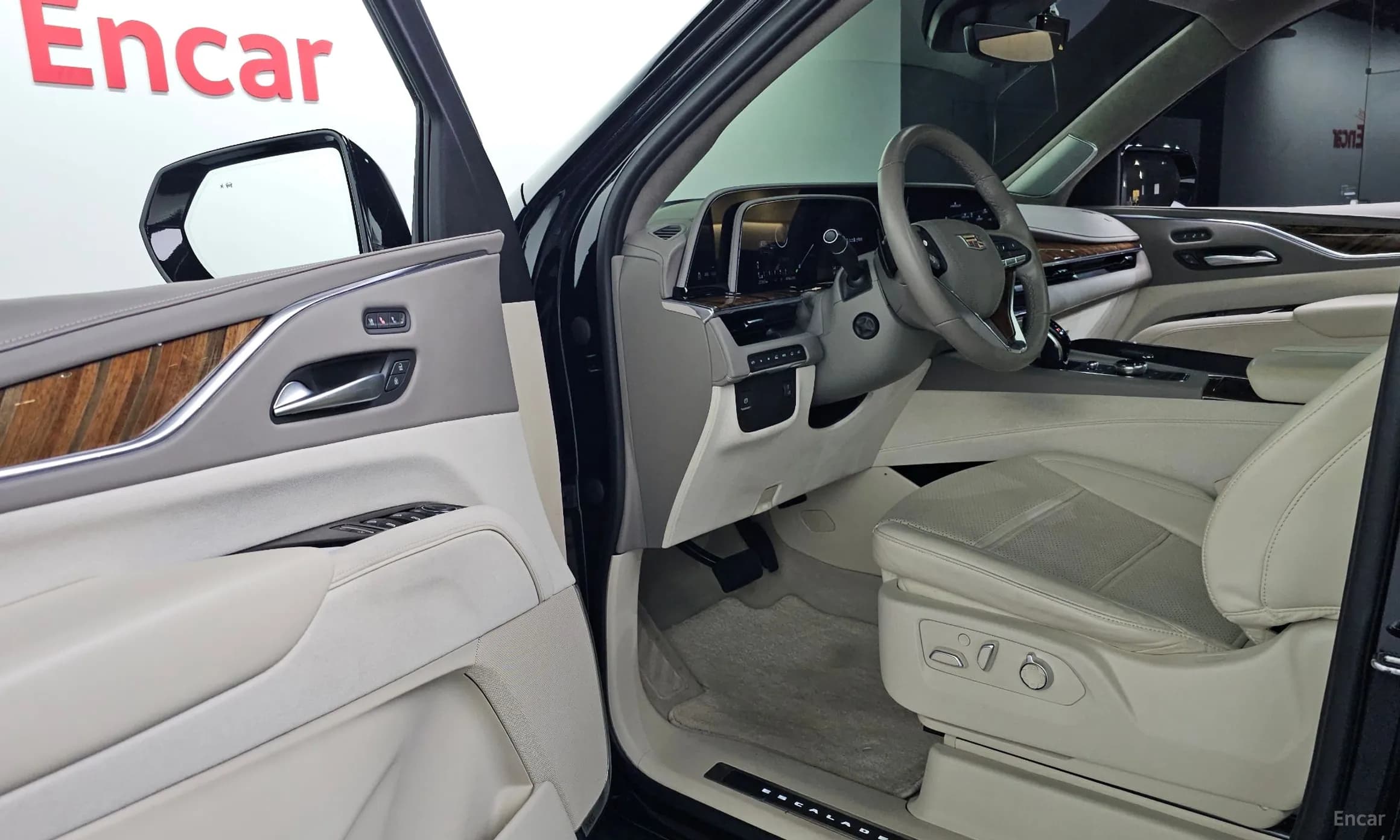 Escalade 5th Generation