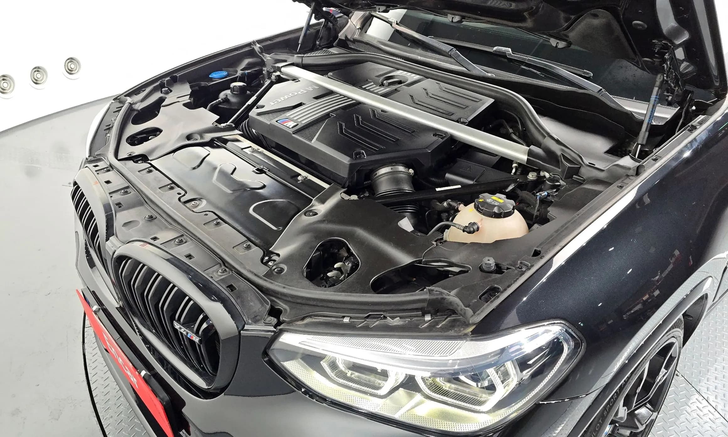 X4M (G02)