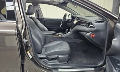 Camry (XV70)