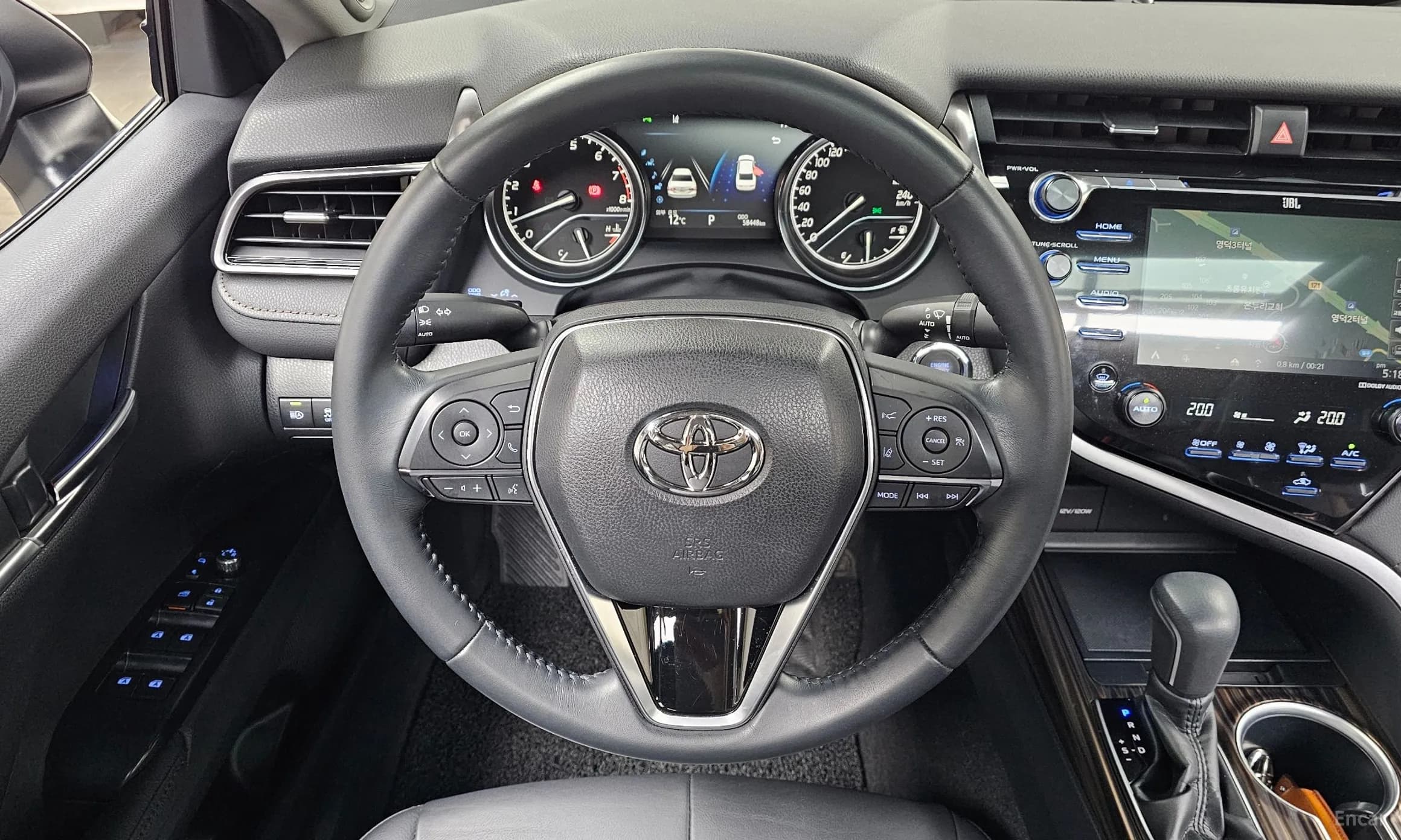 Camry (XV70)