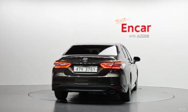 Camry (XV70)