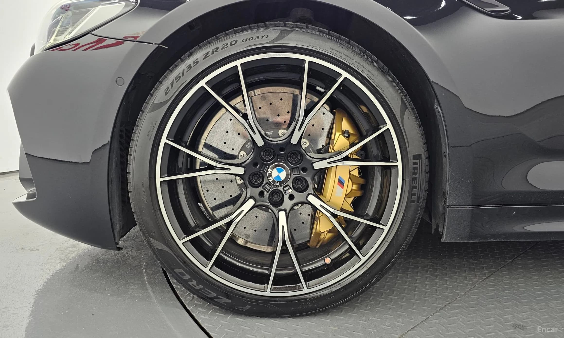 M5 (F90)