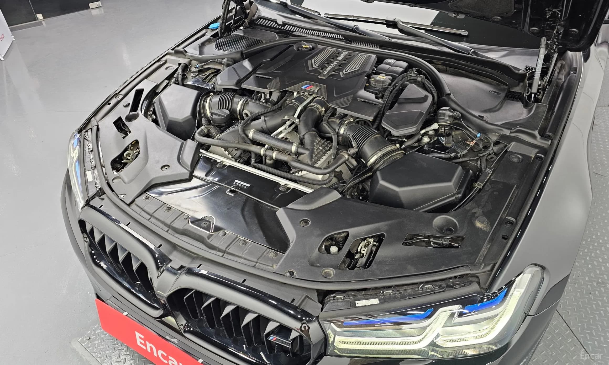 M5 (F90)