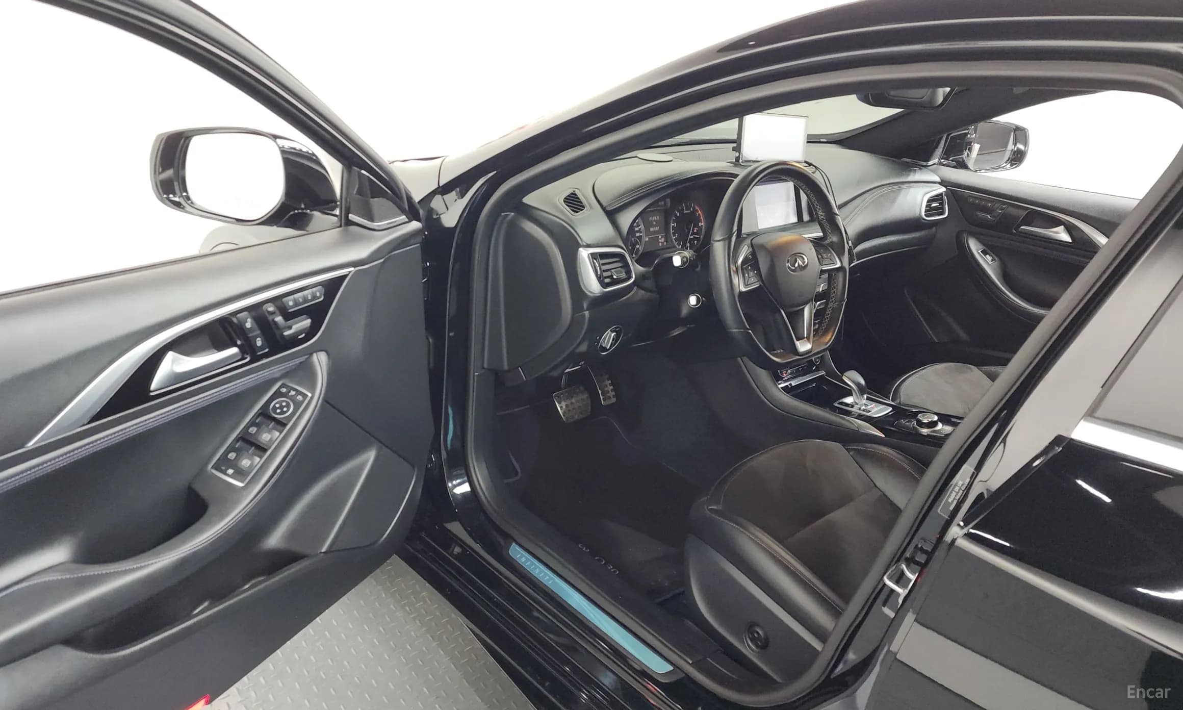 Q30