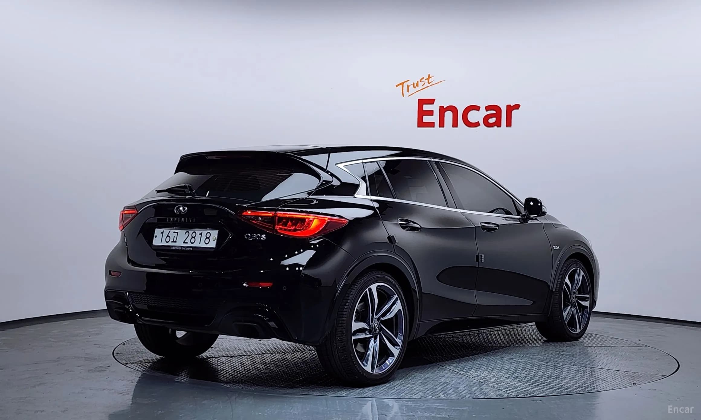 Q30