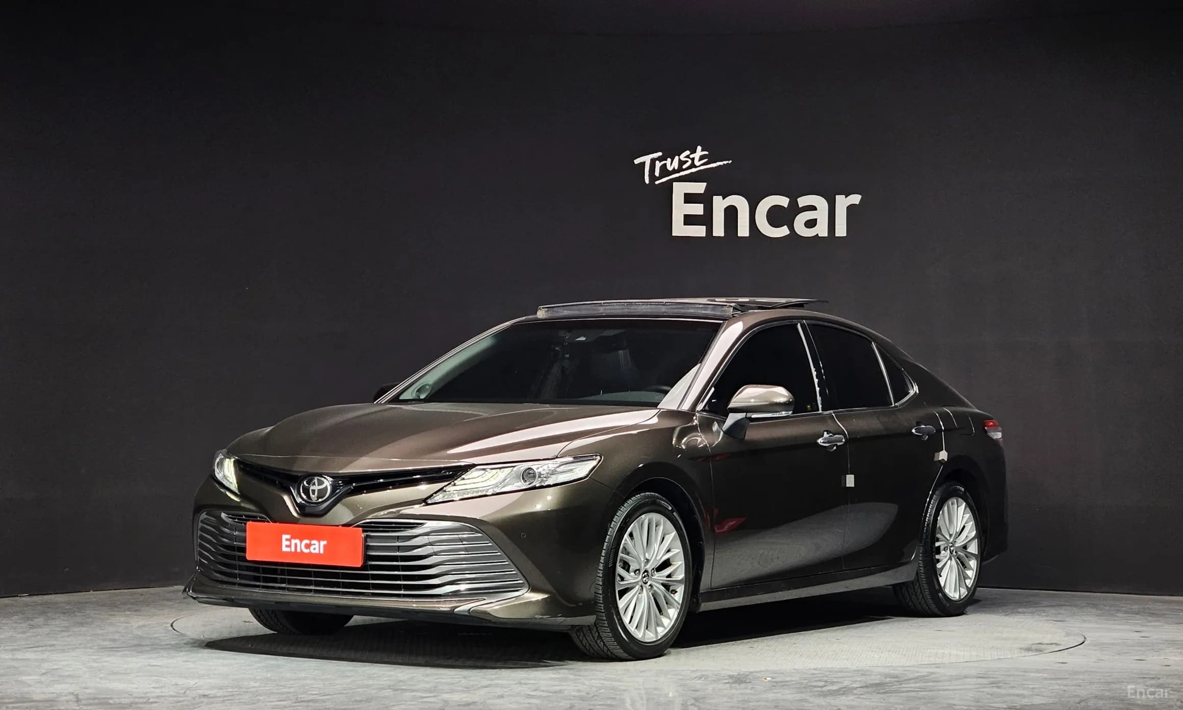 Camry (XV70)