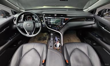 Camry (XV70)
