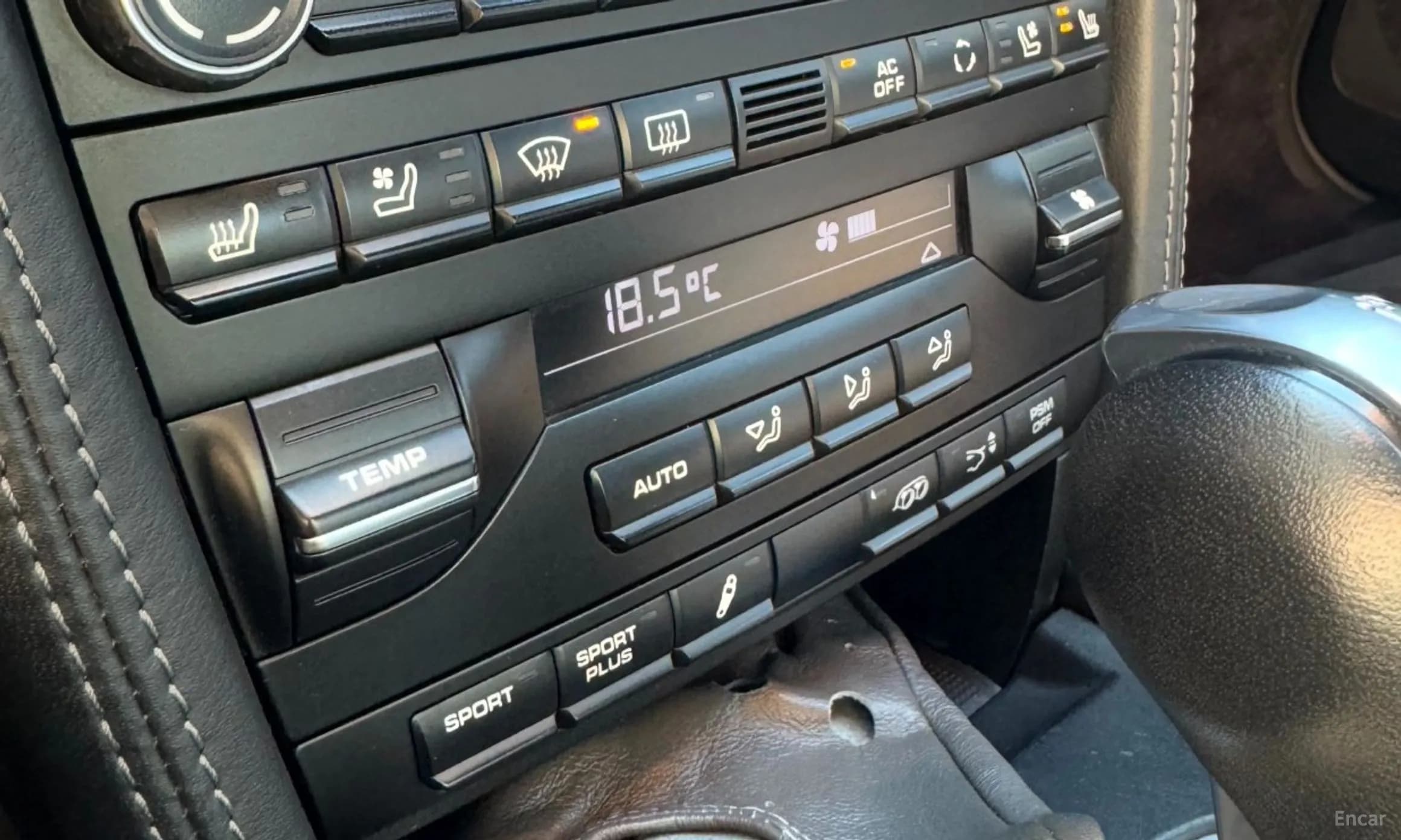 910
