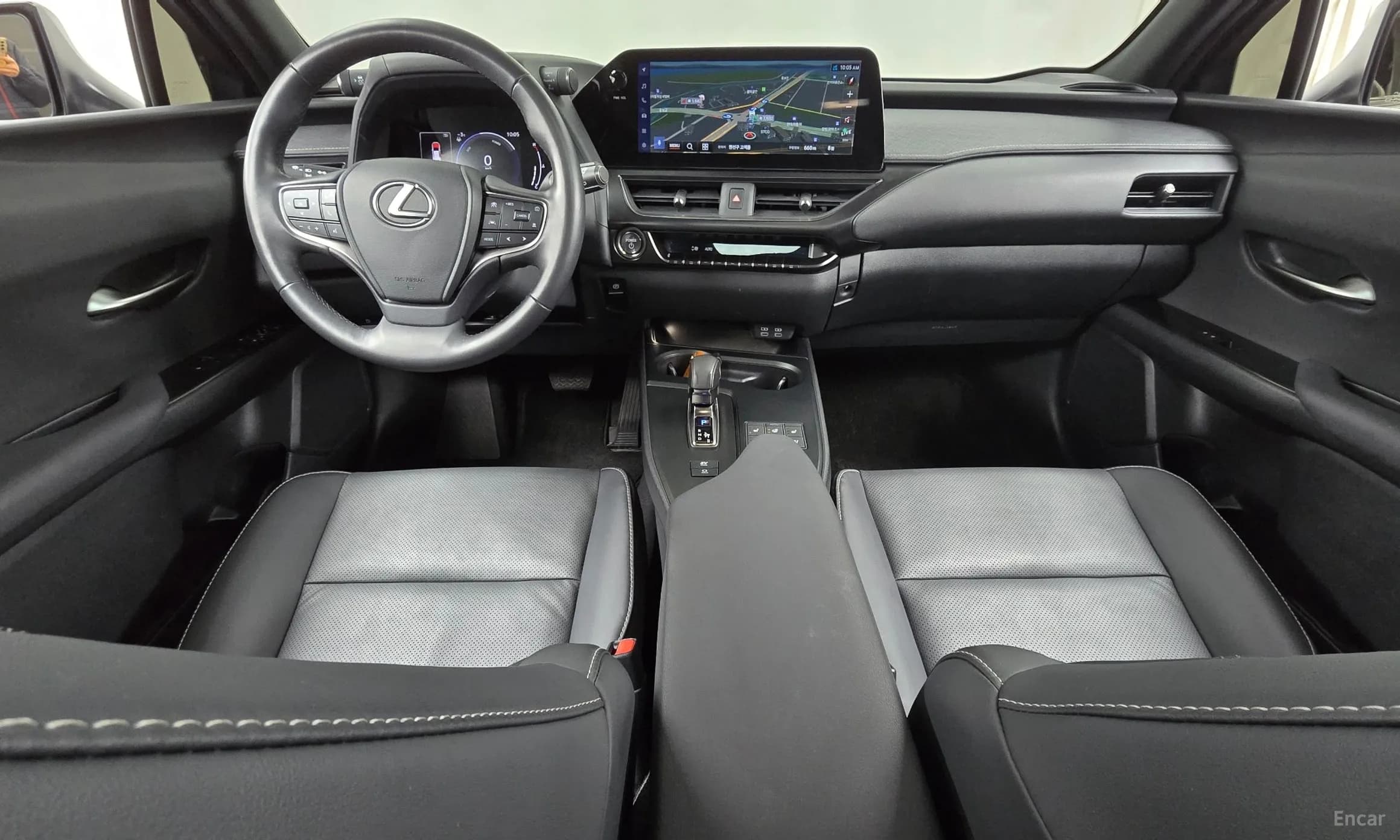 UX300h