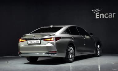 ES300h 7th Generation