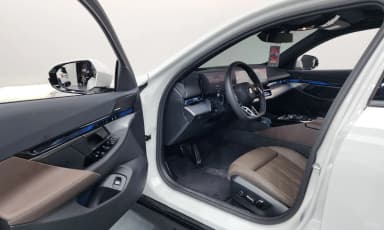 5 Series (G60)