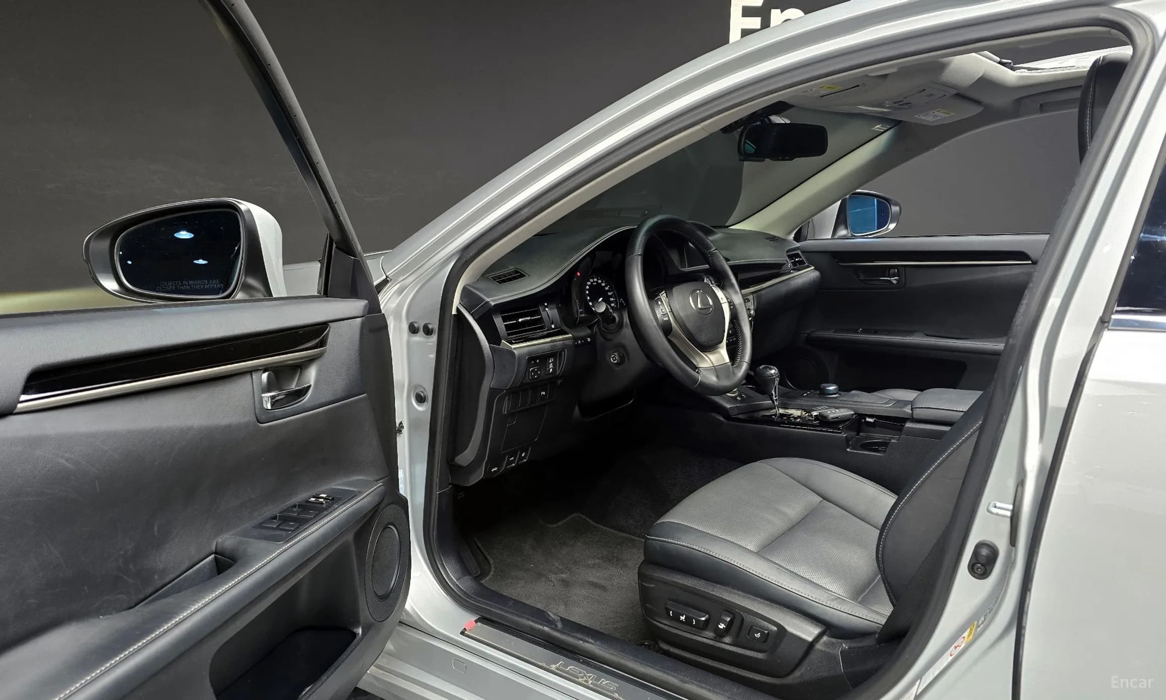 New ES300h