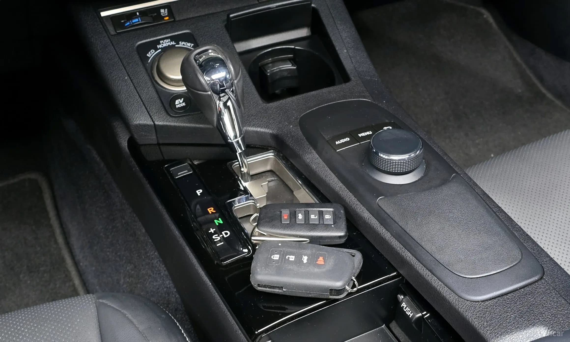 New ES300h