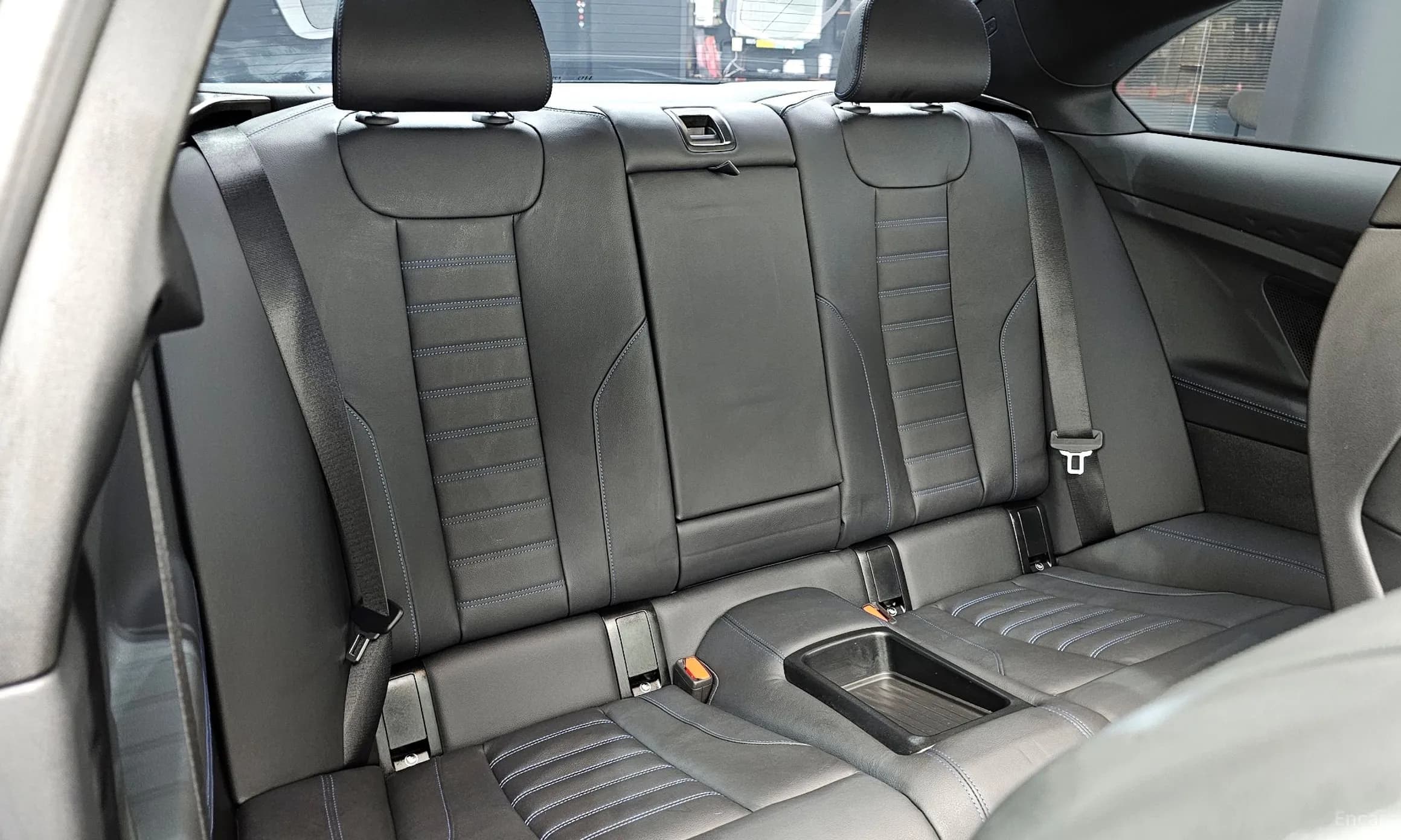 2 Series (G42)