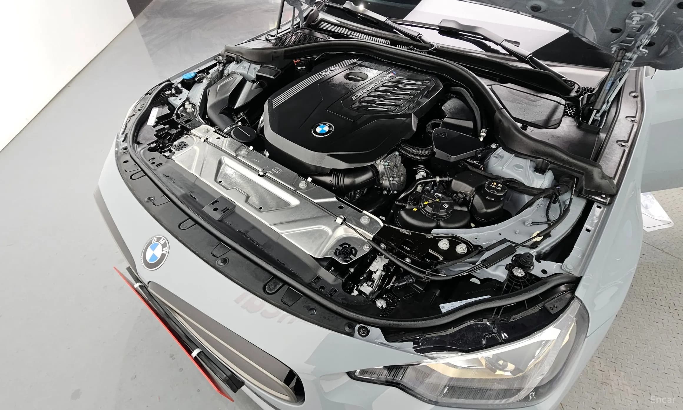 2 Series (G42)