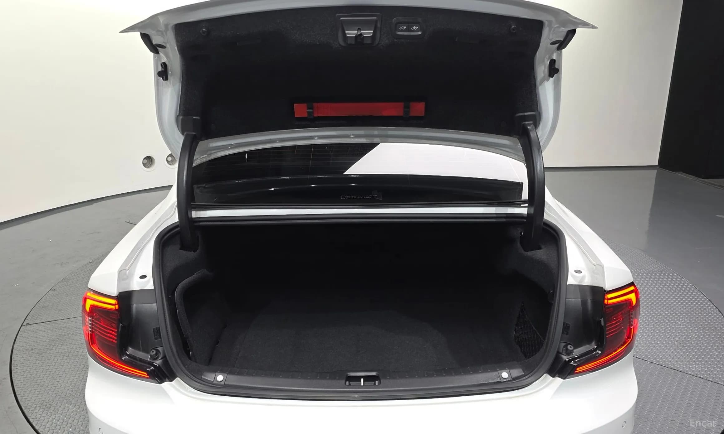 S90