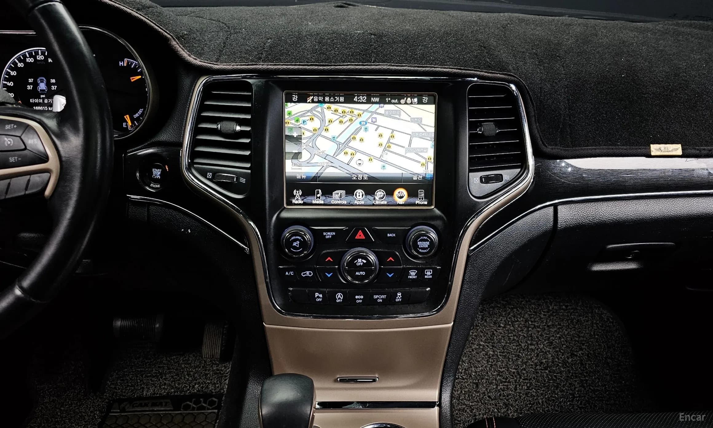 Grand Cherokee